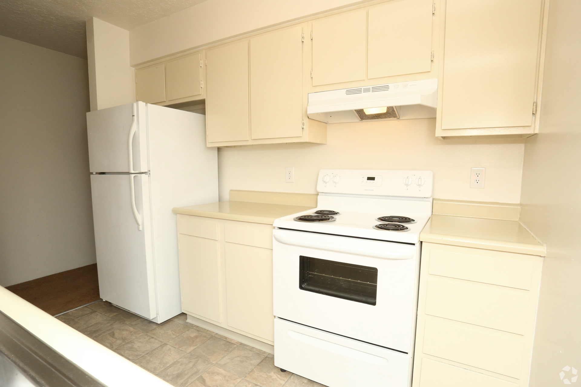 Arrowtree Apartments kitchen in Okemos Michigan