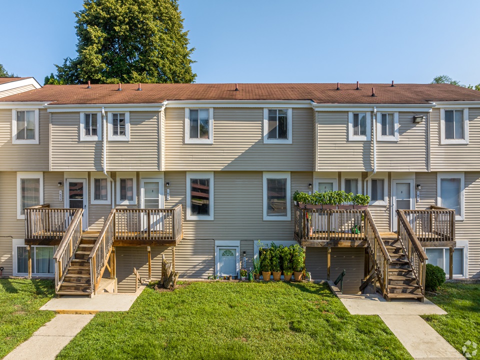 Beautiful layout at Arrowtree Apartments, Okemos, MI 48864